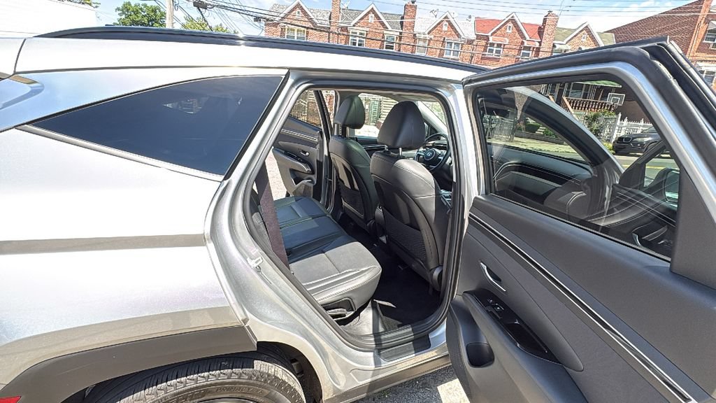 Used 2023 Hyundai Tucson Limited AWD/4WD image 28