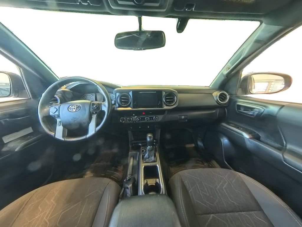 Used 2016 Toyota Tacoma TRD Off-Road image 25