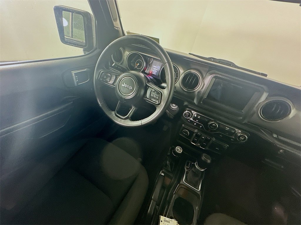 Used 2023 Jeep Gladiator Sport image 9