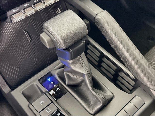 New 2026 Toyota 4Runner SR5 AWD/4WD image 16
