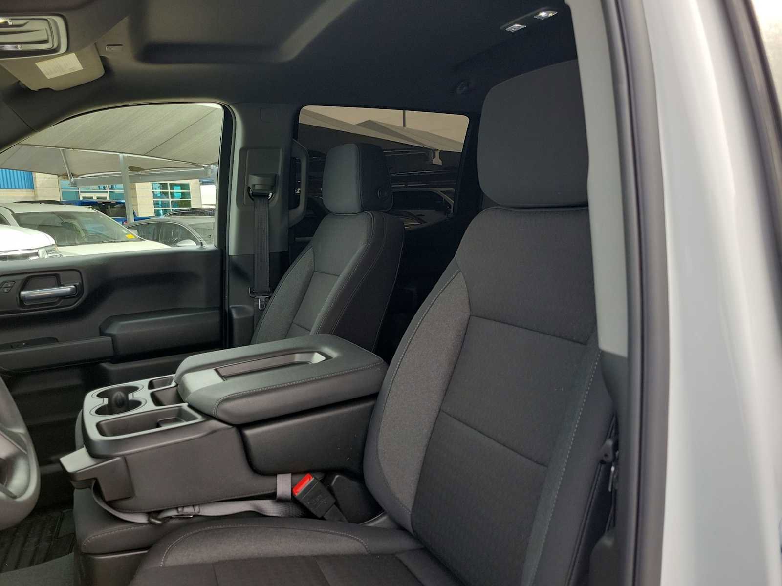 Used 2025 Chevrolet Silverado 1500 Custom image 11