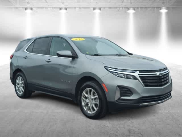 Used 2023 Chevrolet Equinox LT AWD/4WD image 2