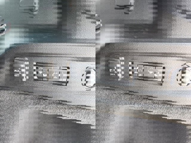 New 2025 Jeep Grand Cherokee L Overland w/ Luxury Tech Group IV image 30