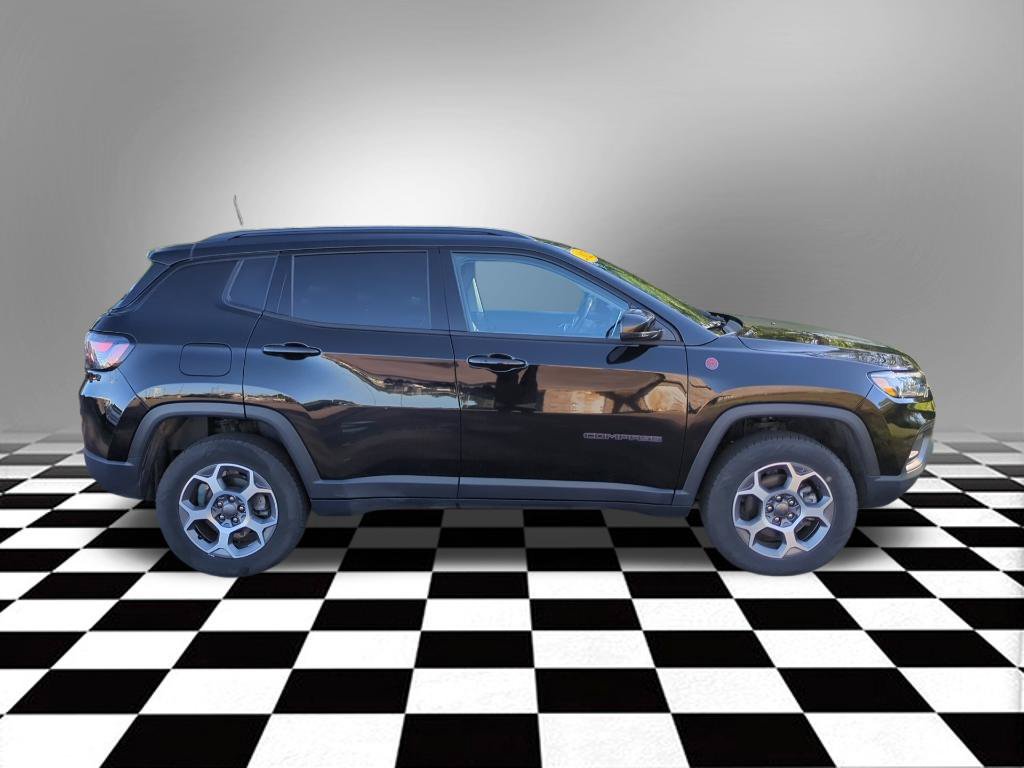 Used 2022 Jeep Compass Trailhawk w/ Trailhawk Elite Group AWD/4WD image 9