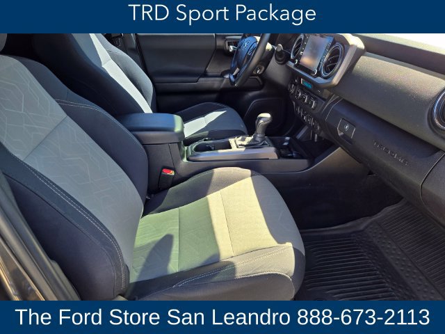 Used 2021 Toyota Tacoma TRD Sport w/ Technology Package RWD image 14