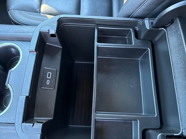 Used 2024 Chevrolet Suburban Z71 w/ Luxury Package image 24