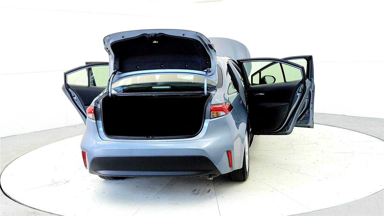 Certified 2025 Toyota Corolla XLE image 11