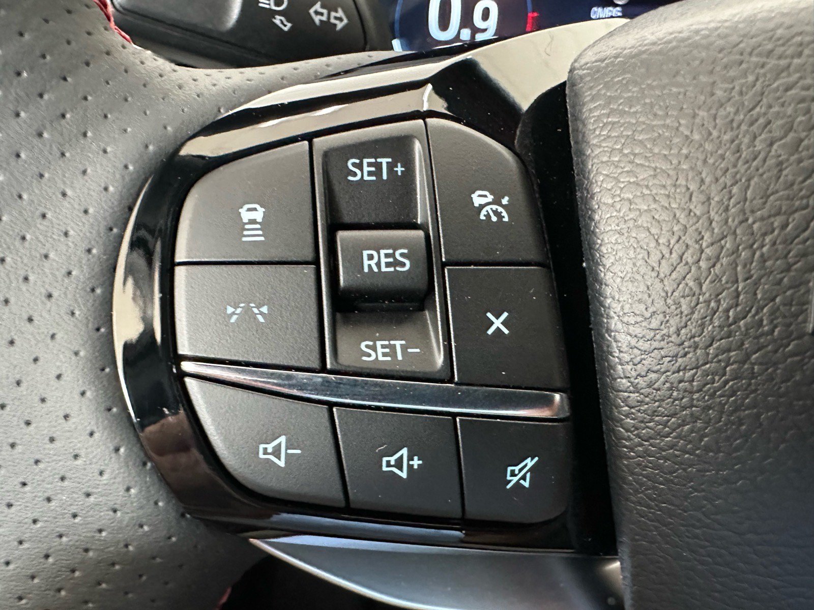 New 2026 Ford Explorer ST-Line w/ ST-Line Street Pack RWD image 35