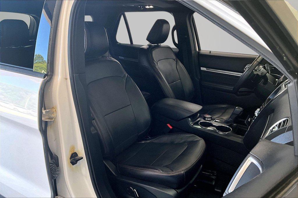 Used 2018 Ford Explorer Sport AWD/4WD image 30