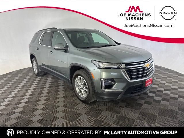 Used 2023 Chevrolet Traverse LT