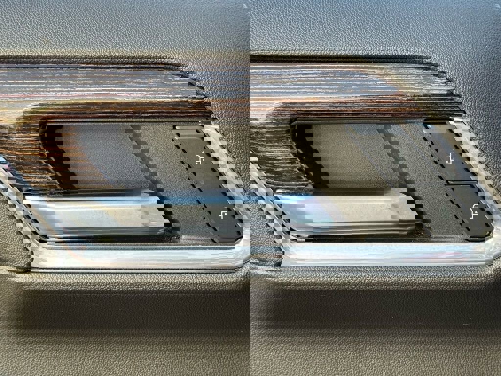 Used 2023 GMC Sierra 1500 Elevation image 19