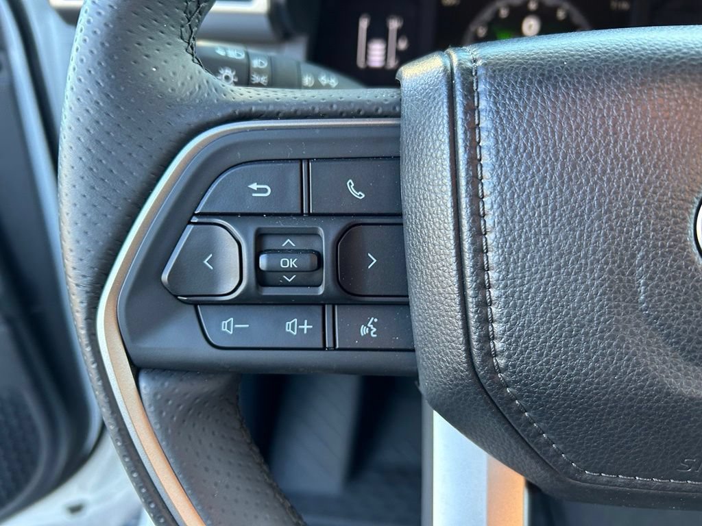 Used 2026 Toyota 4Runner SR5 AWD/4WD image 21