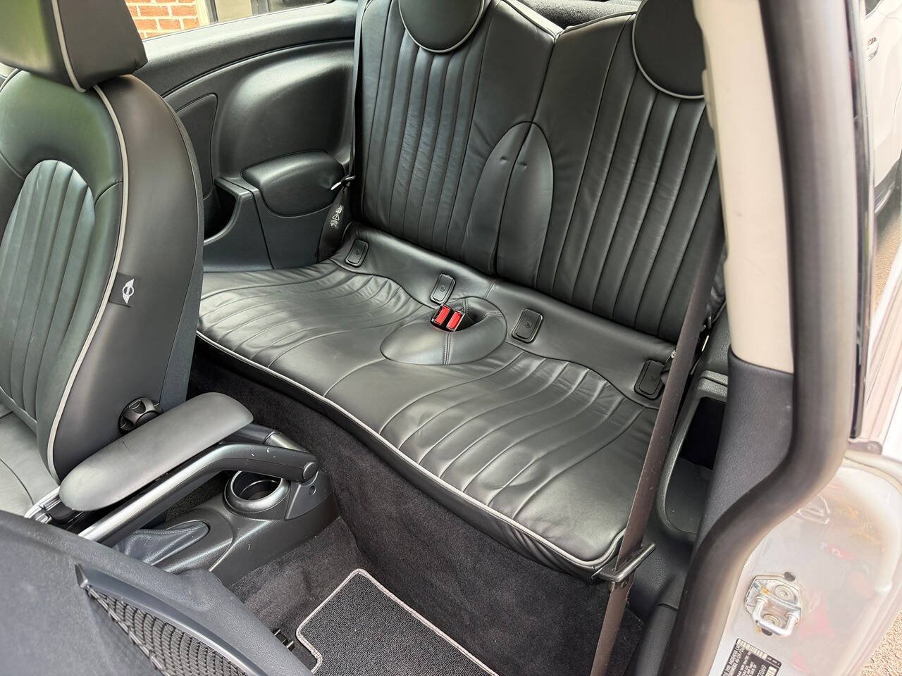 Used 2006 MINI Cooper Hardtop FWD image 21