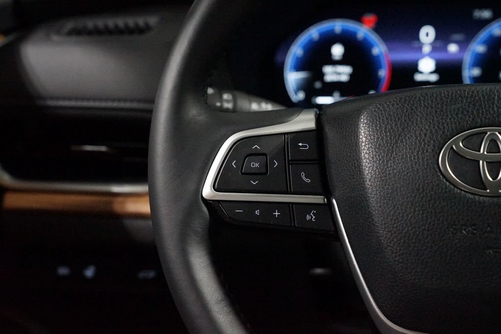 Certified 2025 Toyota Grand Highlander FWD image 14