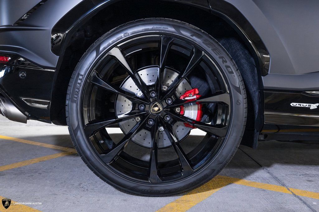 Used 2024 Lamborghini Urus S AWD/4WD image 15