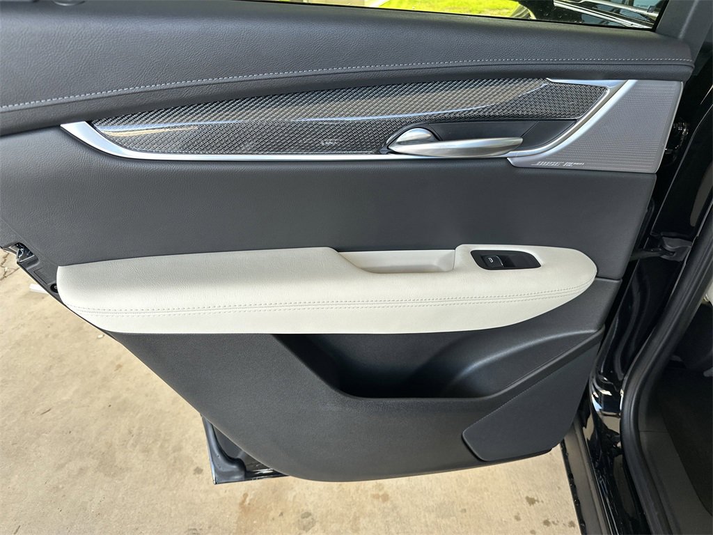 New 2025 Cadillac XT5 Sportv w/ Technology Package image 29