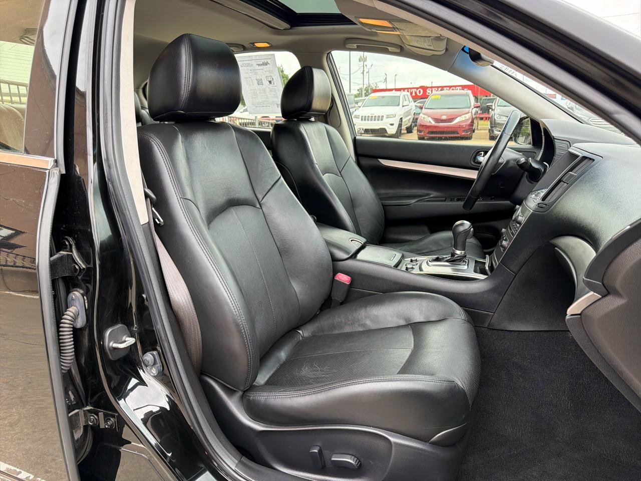 Used 2015 INFINITI Q40 AWD w/ Navigation Package image 23
