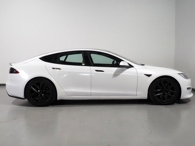 Used 2021 Tesla Model S Plaid image 6