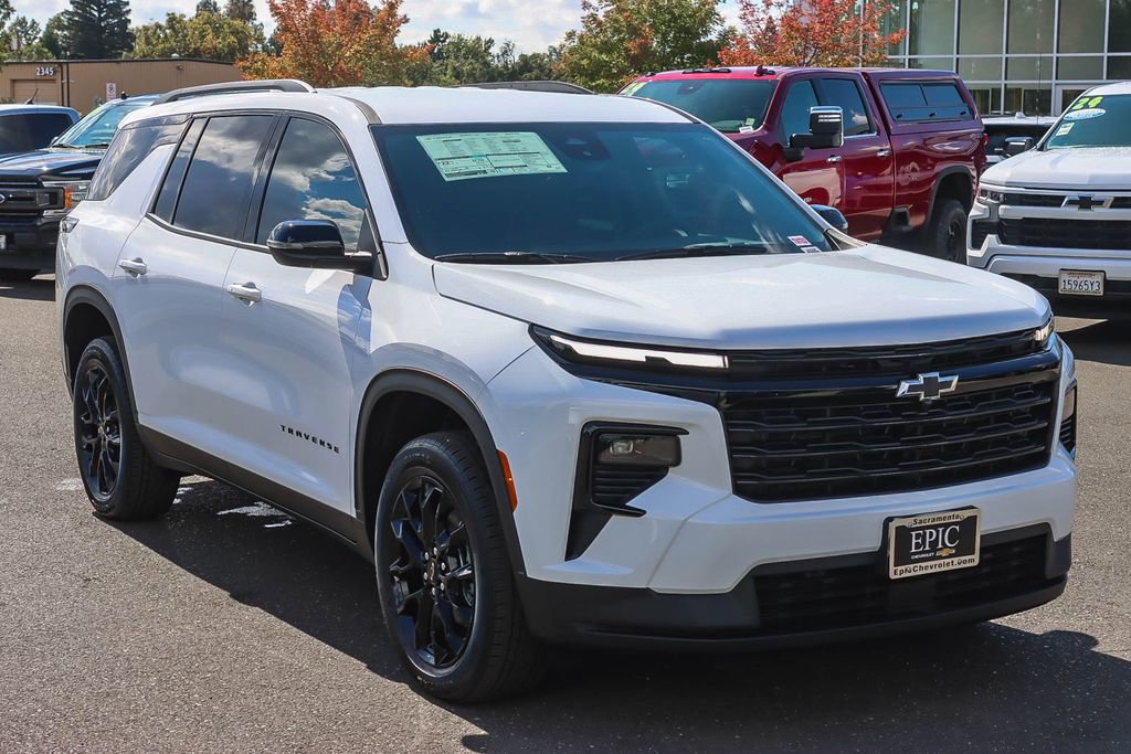 New 2026 Chevrolet Traverse LT w/ Midnight/Sport Edition