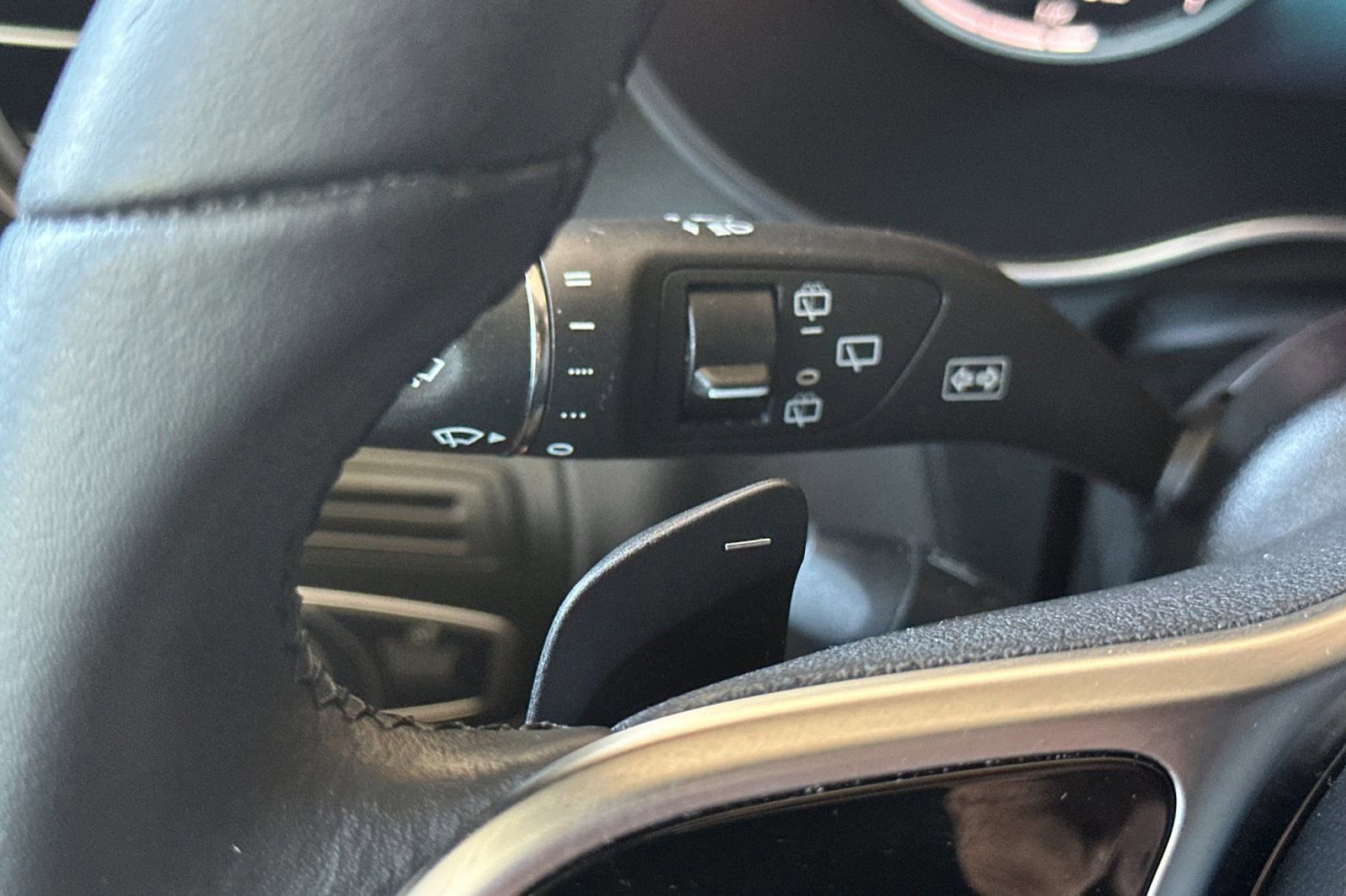 Certified 2022 Mercedes-Benz GLC 300 4MATIC image 33