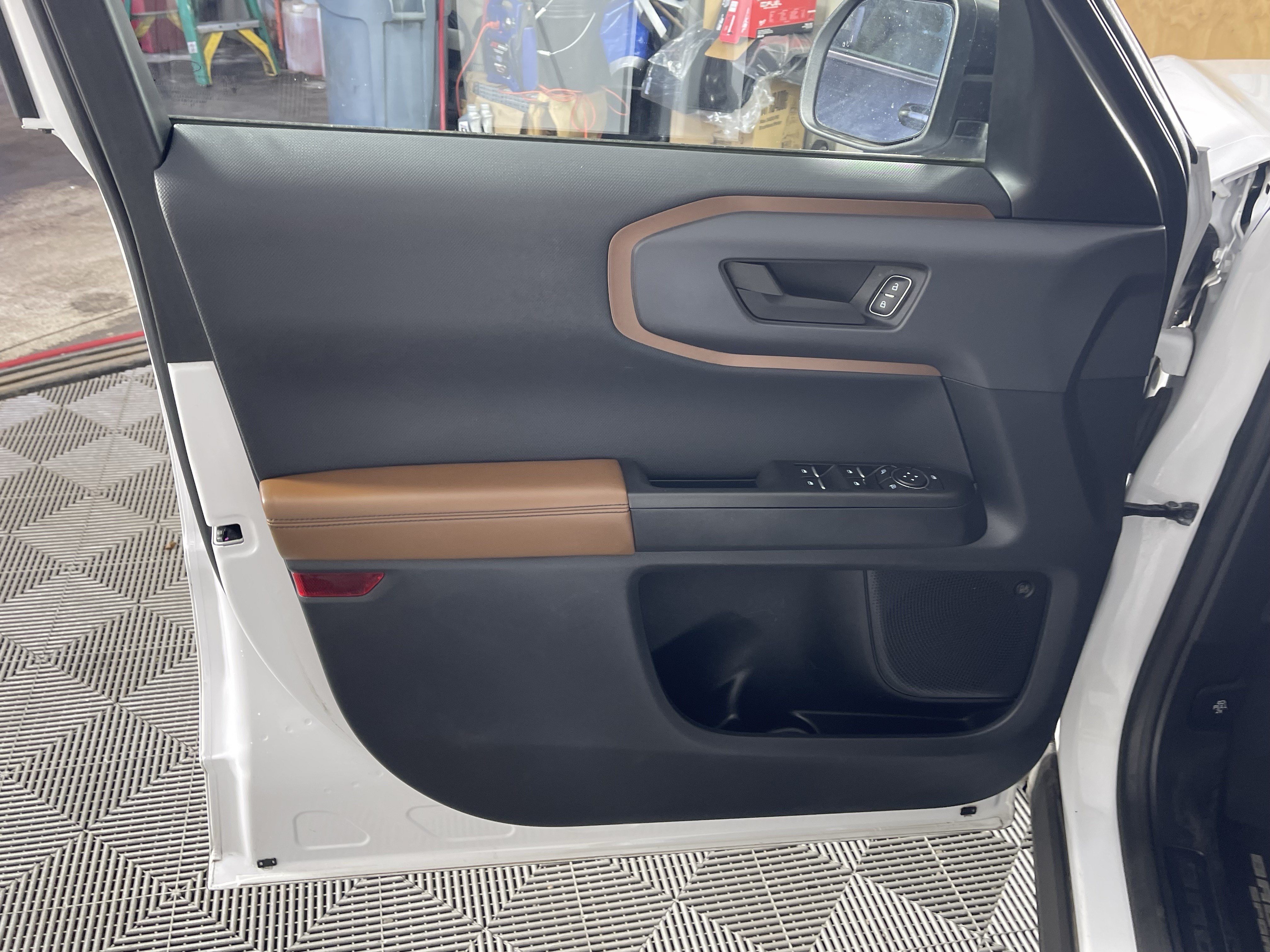 Used 2021 Ford Bronco Sport Outer Banks w/ Outer Banks Package AWD/4WD image 16