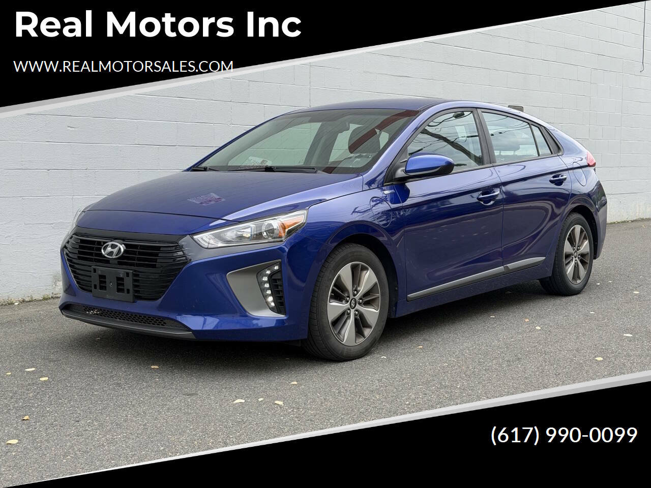 Used 2019 Hyundai Ioniq Plug-In Hybrid FWD image 1