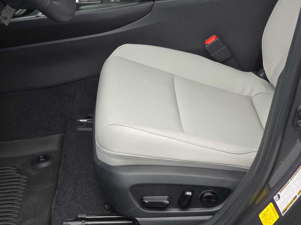 New 2026 Lexus UX 300h AWD image 29