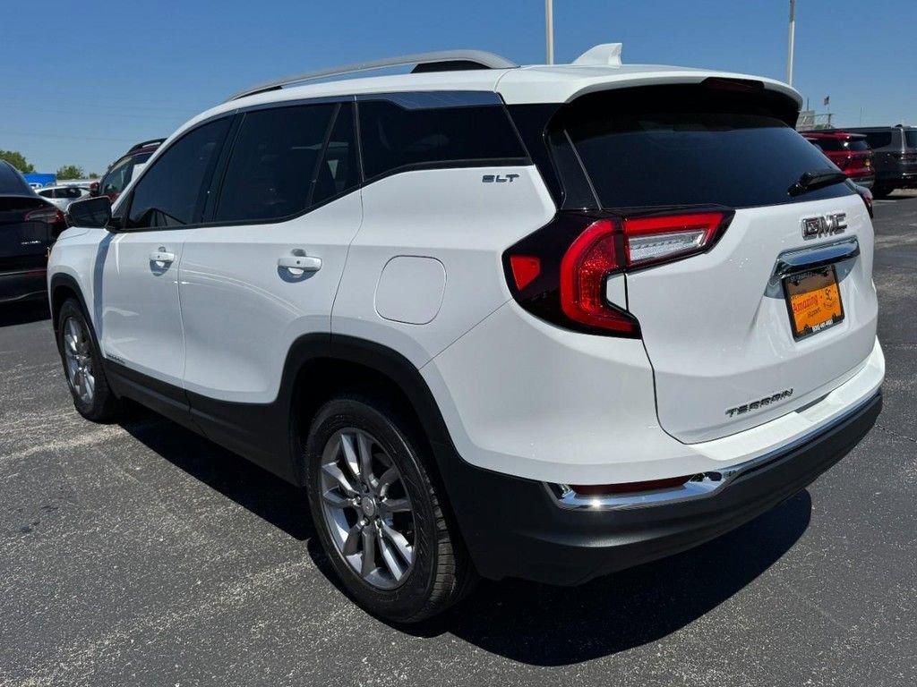 Used 2022 GMC Terrain SLT image 5