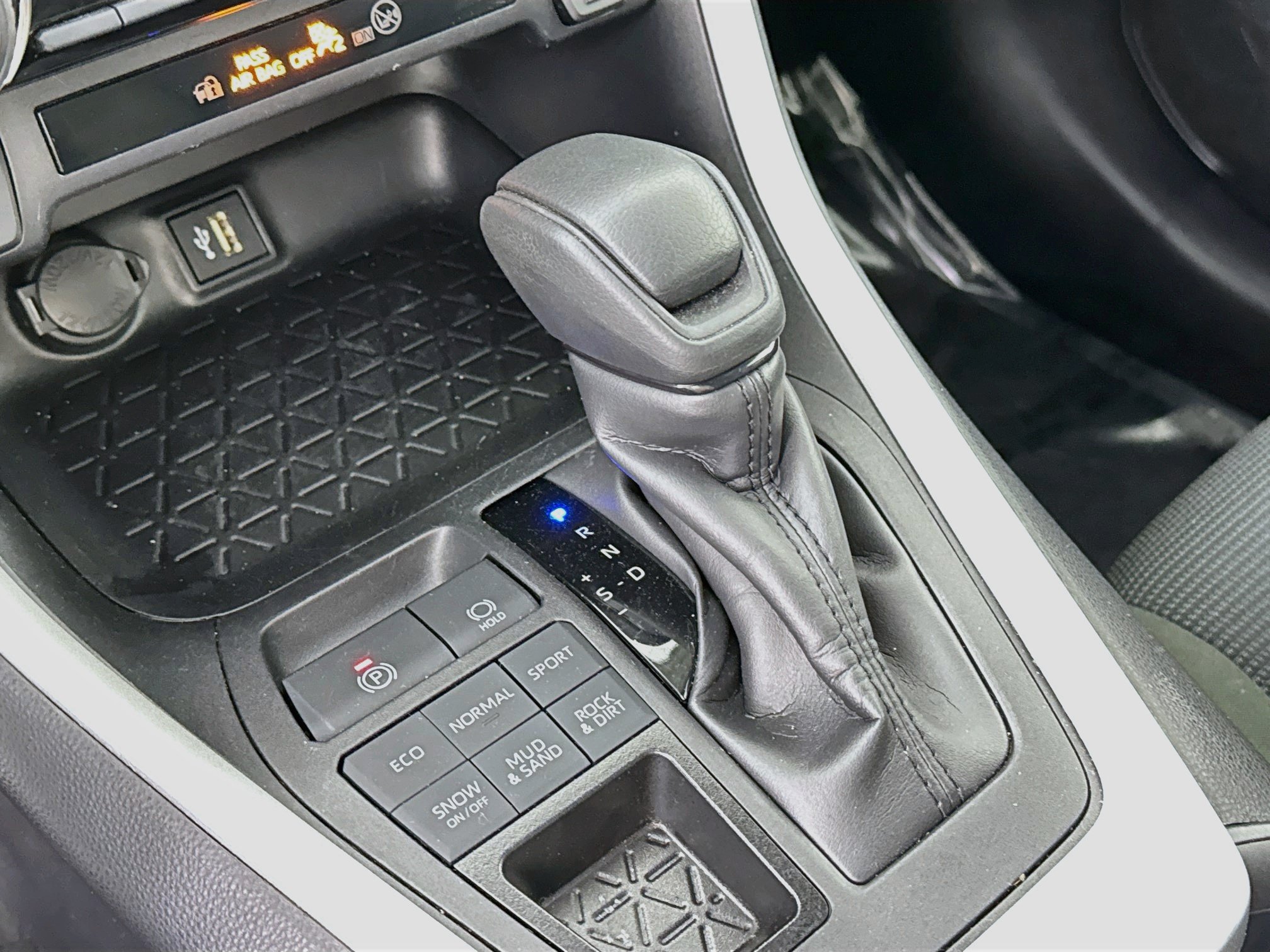 Certified 2025 Toyota RAV4 LE AWD/4WD image 16
