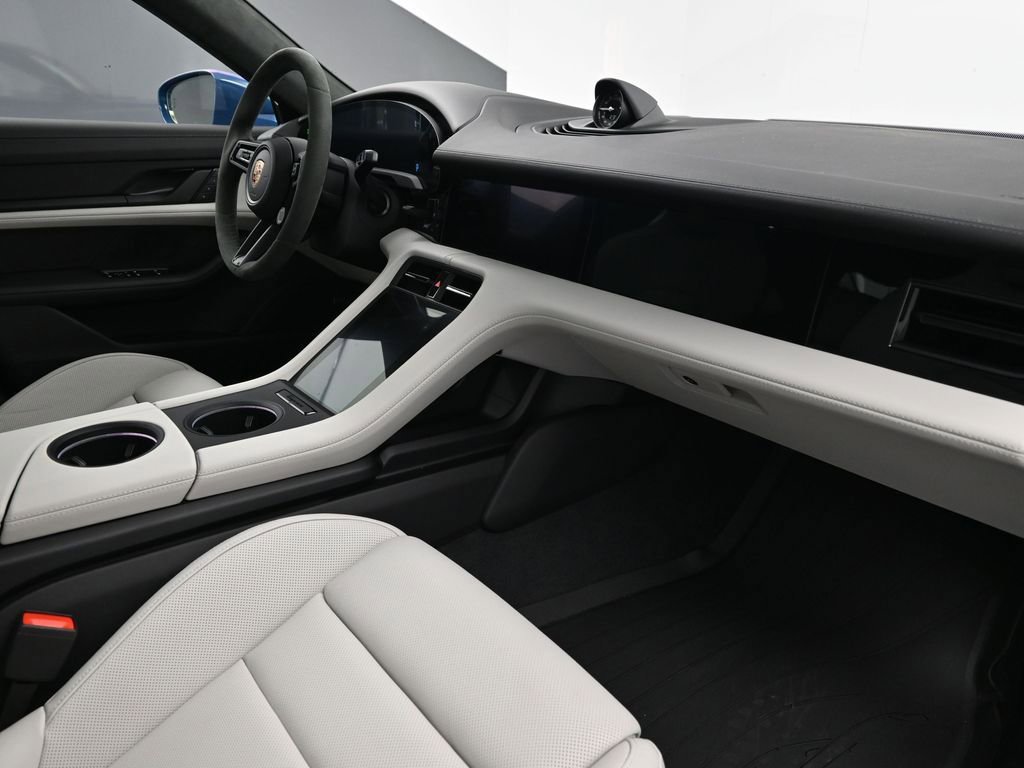 Certified 2024 Porsche Taycan GTS image 14