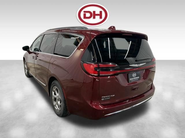 Used 2022 Chrysler Pacifica Limited FWD image 12