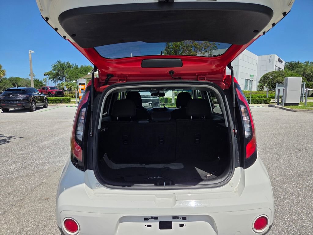 Used 2017 Kia Soul + w/ Designer's Package FWD image 27