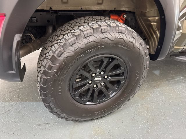 Used 2025 Ford F150 Raptor AWD/4WD image 9