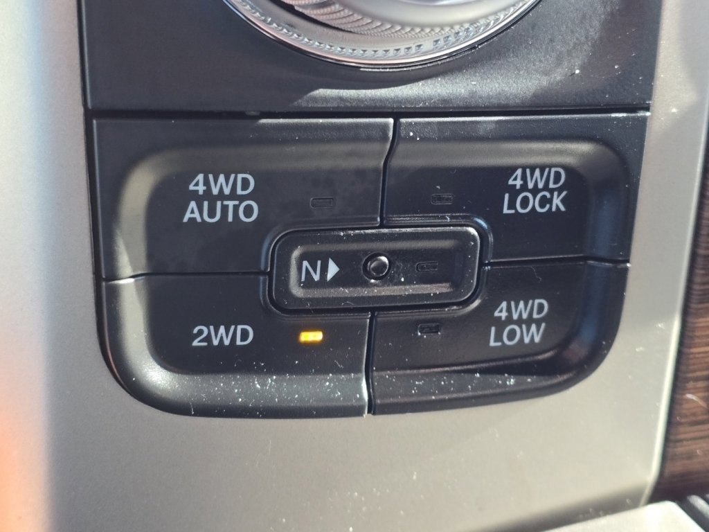 Used 2016 RAM 1500 Laramie image 30