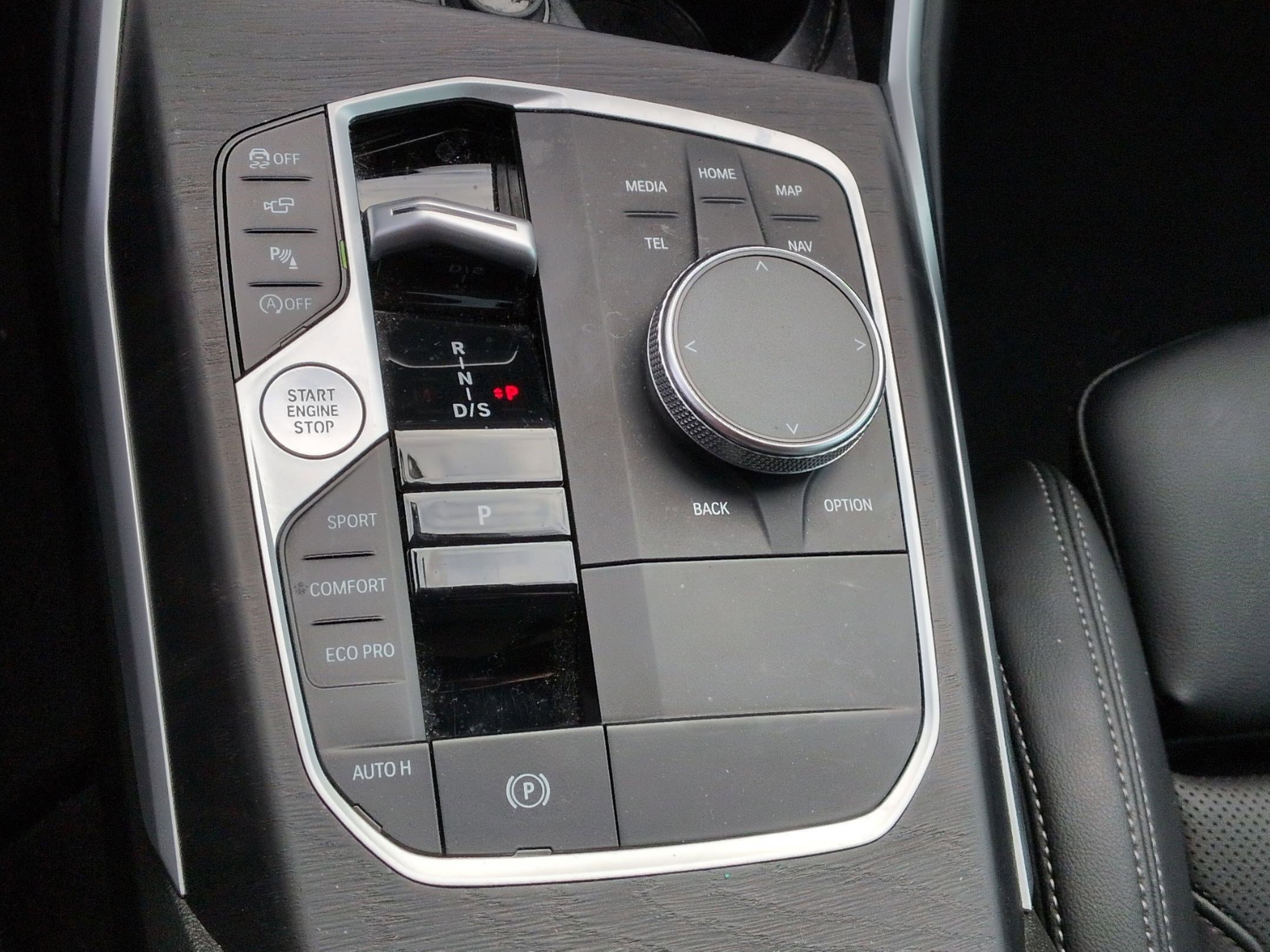 Certified 2024 BMW 330i Sedan w/ M Sport Package image 25