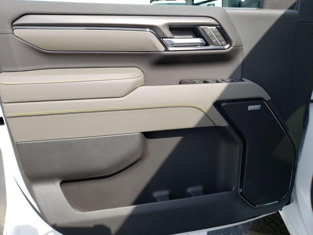 New 2026 Chevrolet Silverado 2500 ZR2 w/ LPO, Dark Essentials Package image 16