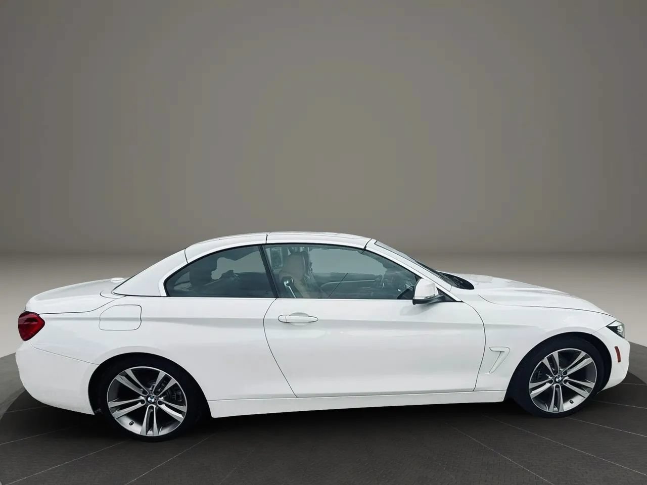 Used 2018 BMW 430i Convertible RWD image 6