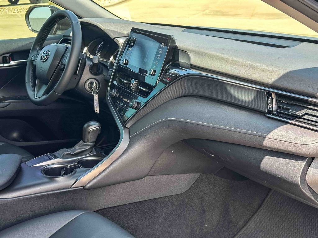 Used 2023 Toyota Camry SE image 20
