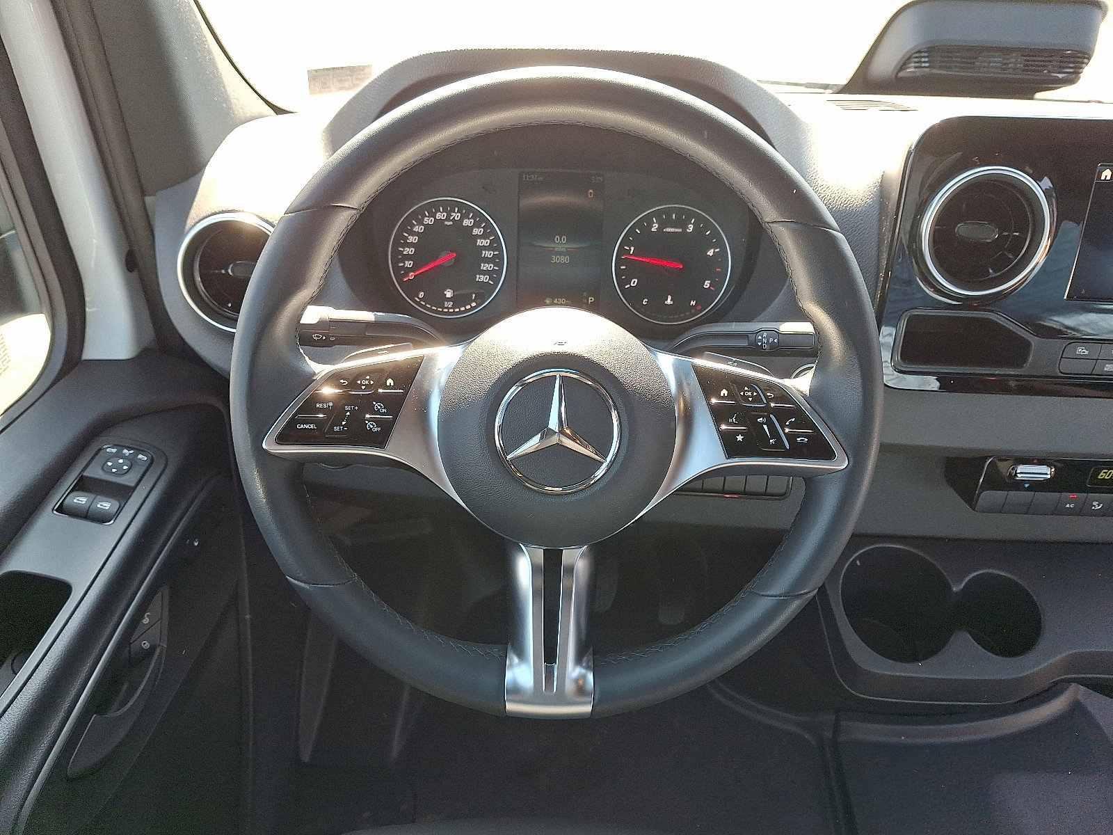 Used 2025 Mercedes-Benz Sprinter 2500 image 19
