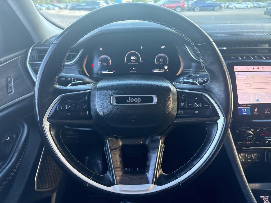 Used 2022 Jeep Grand Cherokee L Limited image 16