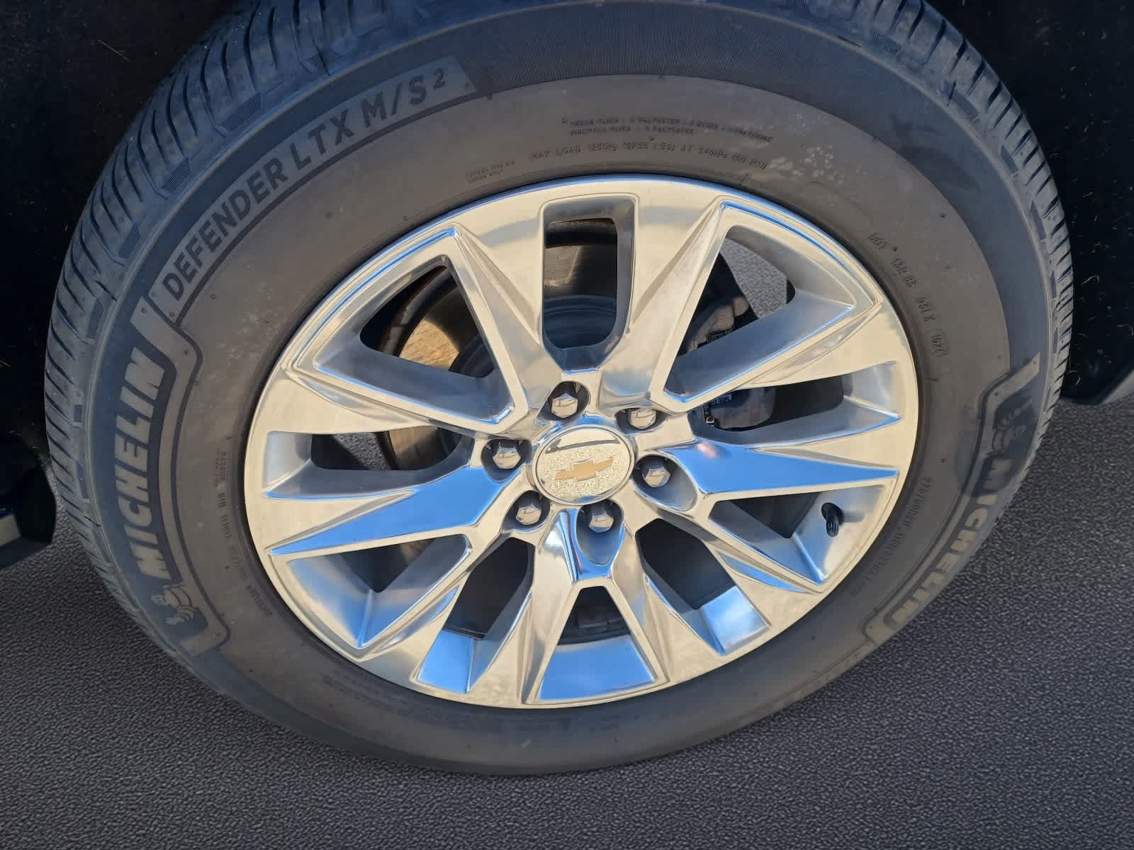 Used 2021 Chevrolet Tahoe Premier w/ Premium Package AWD/4WD image 31