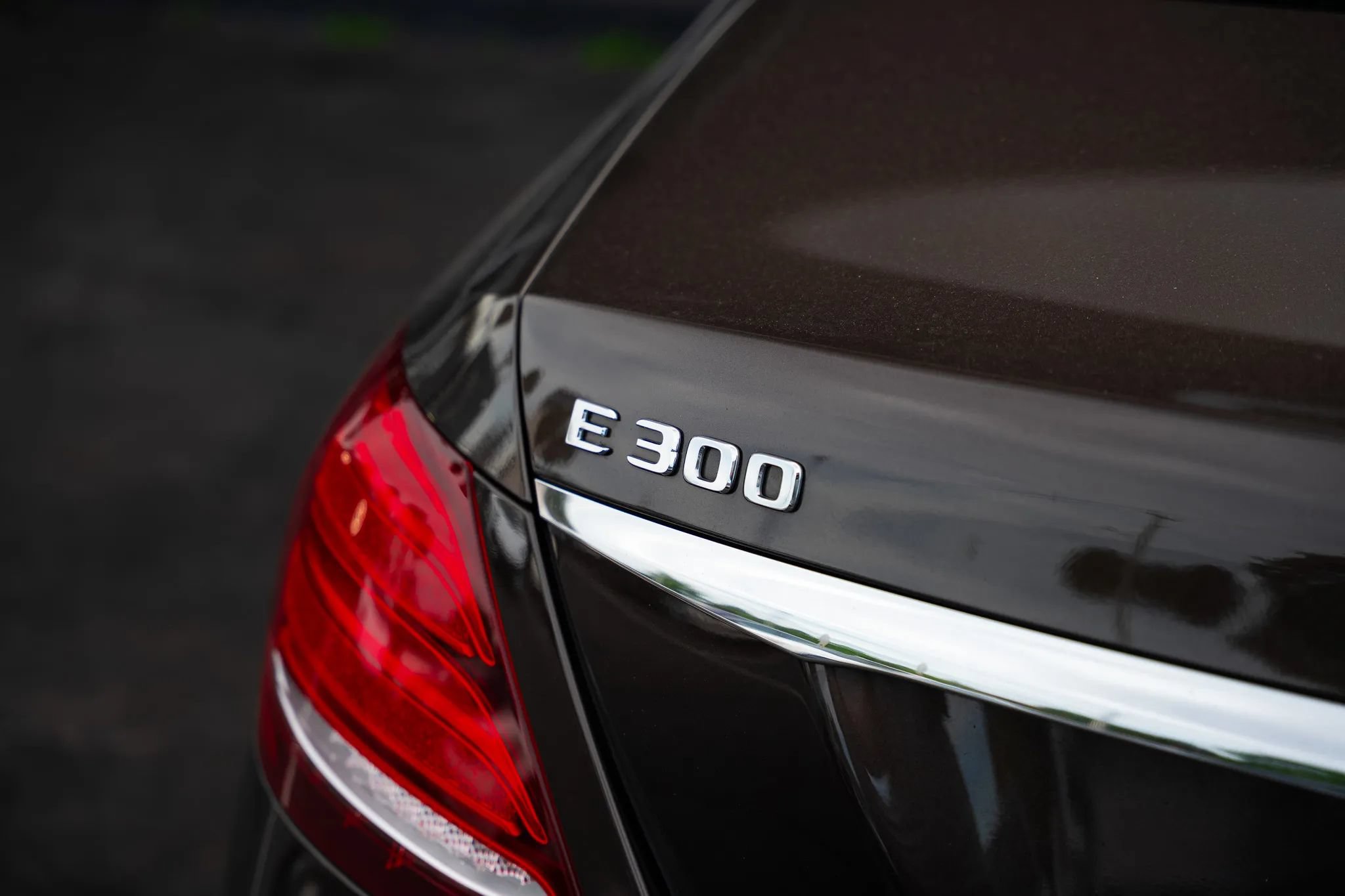Used 2017 Mercedes-Benz E 300 4MATIC image 21