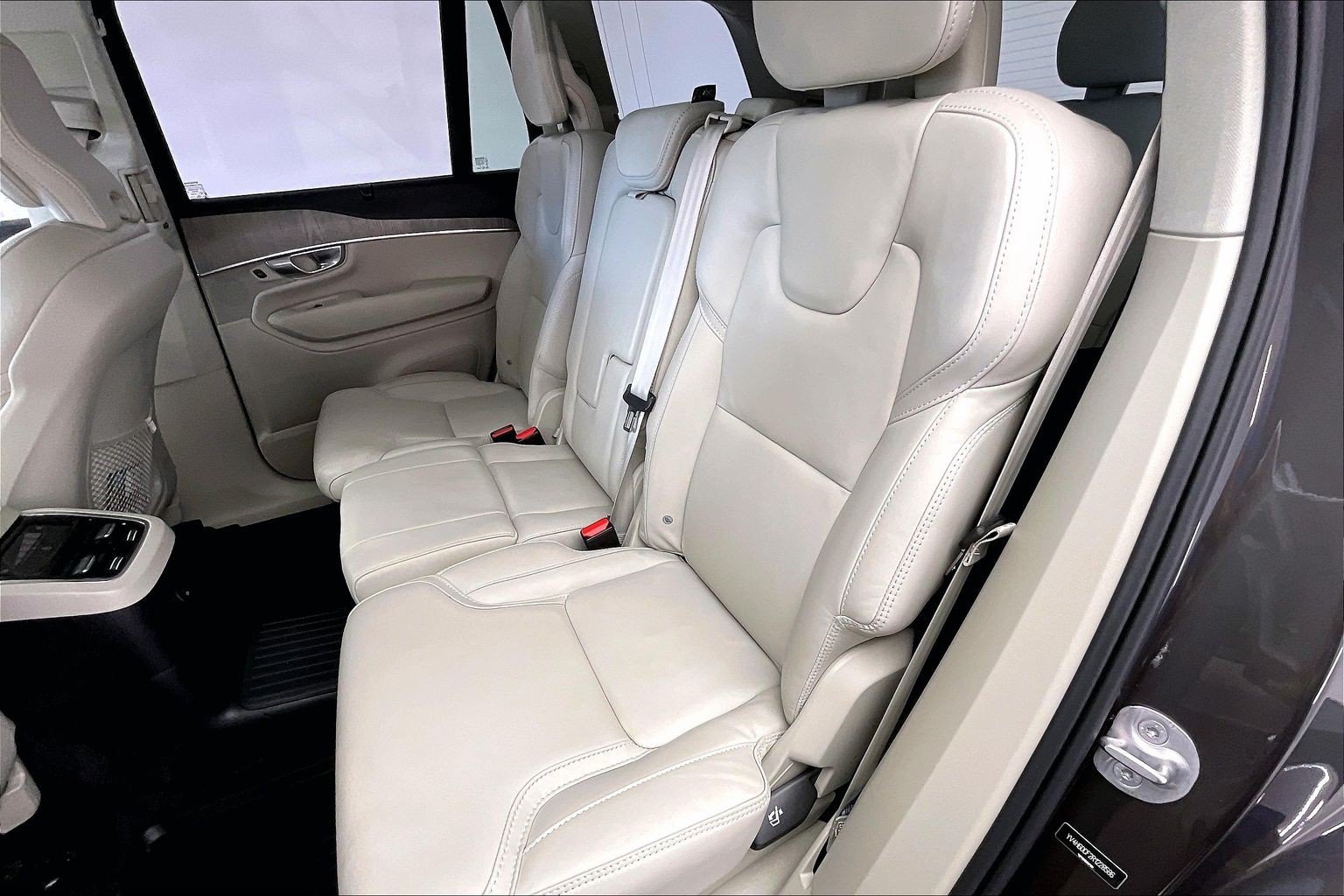 Used 2024 Volvo XC90 T8 Ultimate w/ Protection Package Premier AWD/4WD image 20