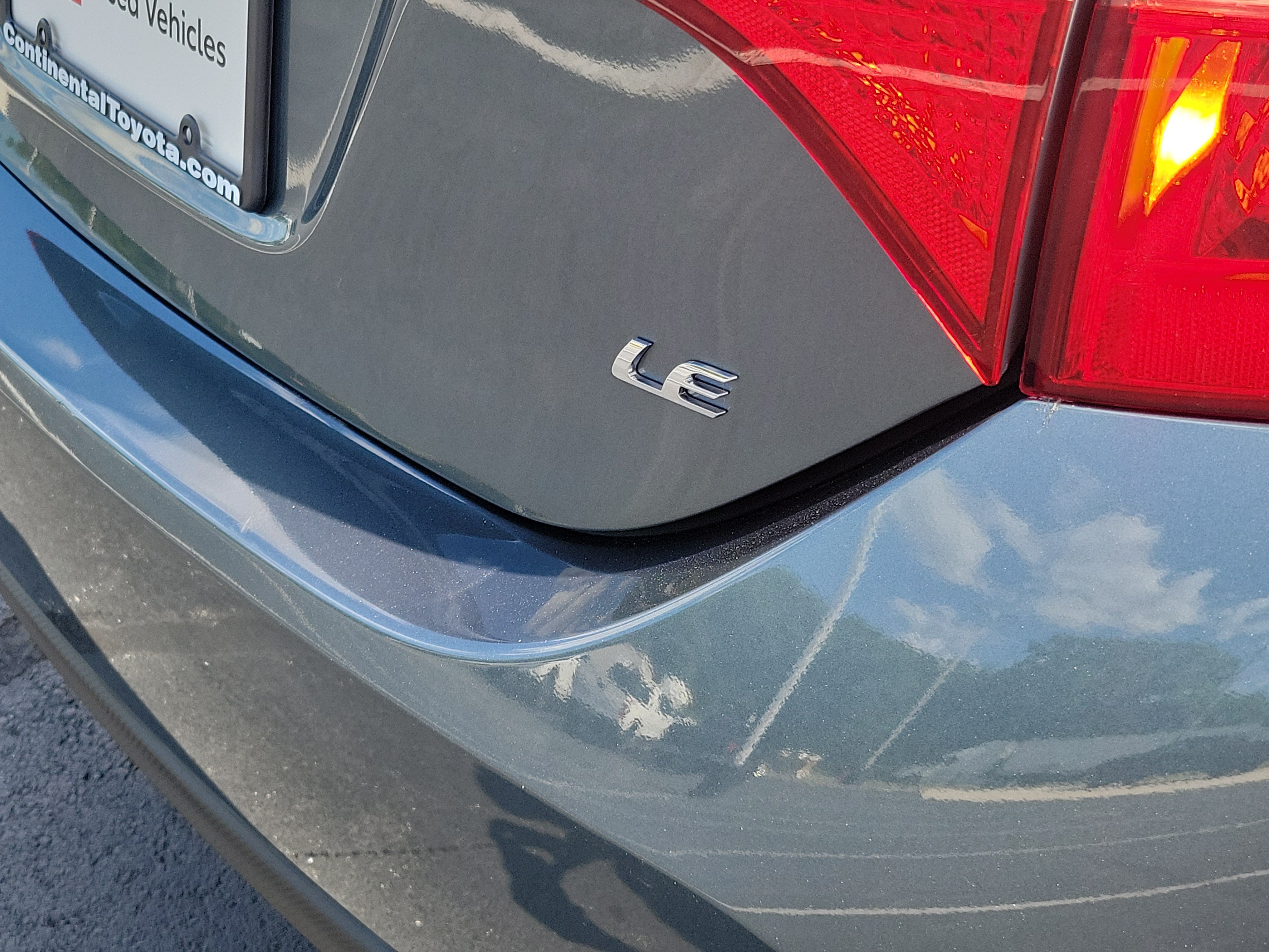 Certified 2018 Toyota Corolla LE FWD image 6