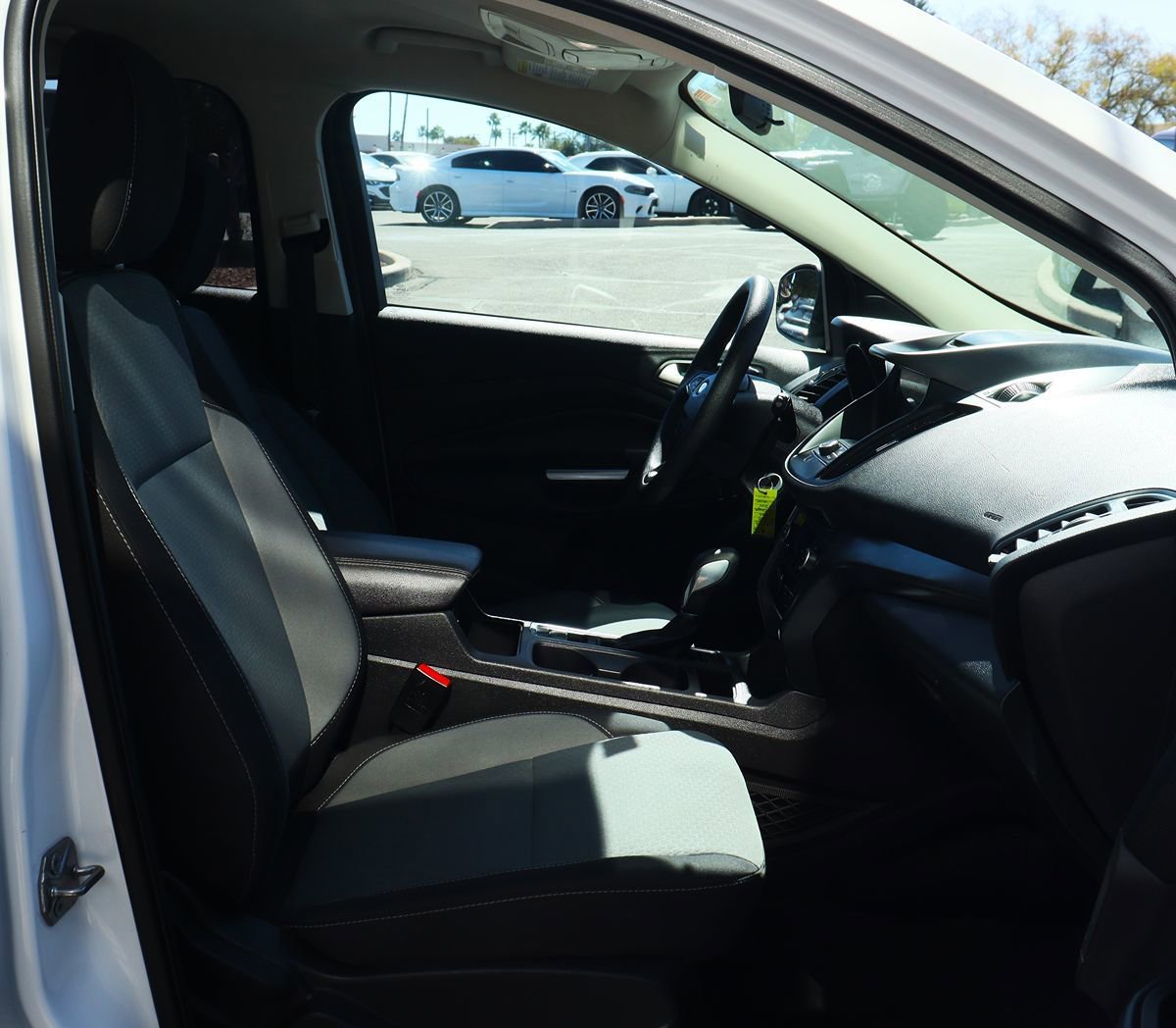 Used 2018 Ford Escape SE image 30