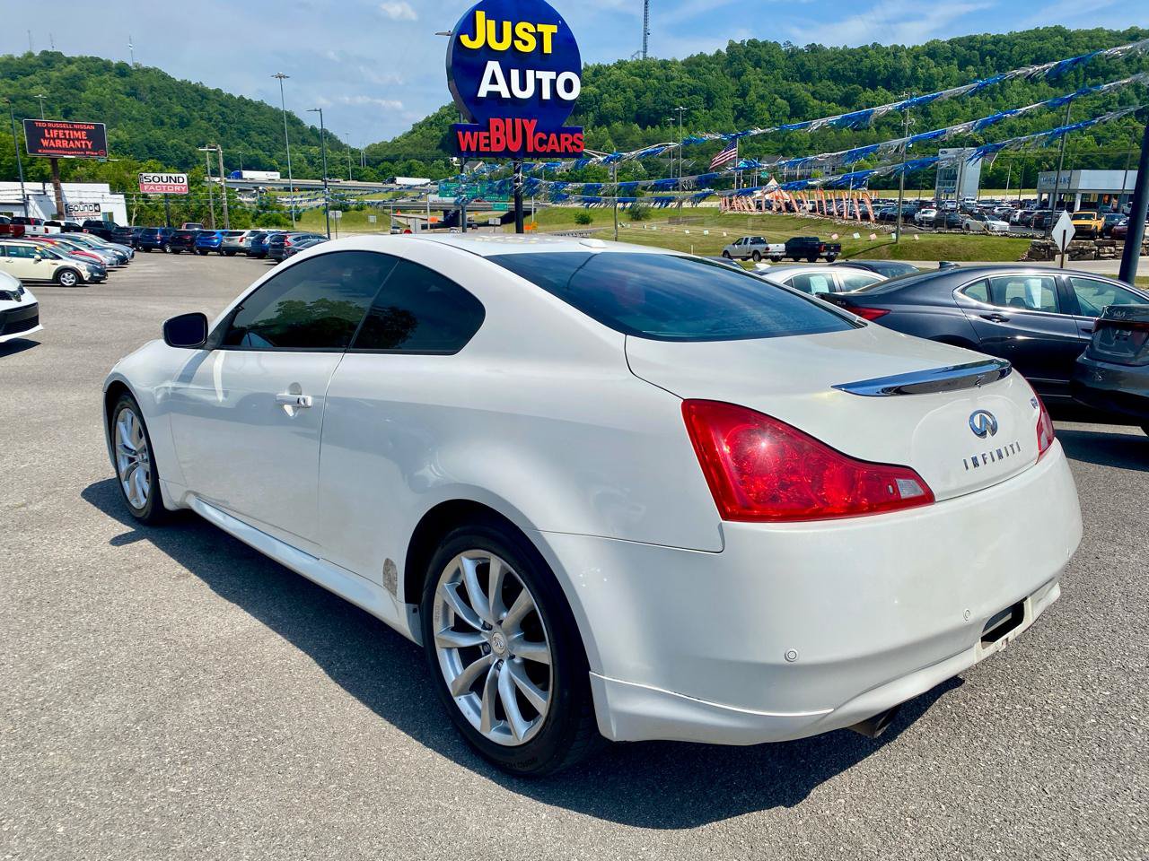 Used 2012 INFINITI G37 Journey w/ Premium Pkg RWD image 5