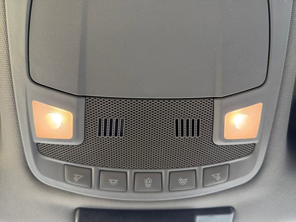 Used 2022 Ford F250 XL w/ Power Equipment Group image 19