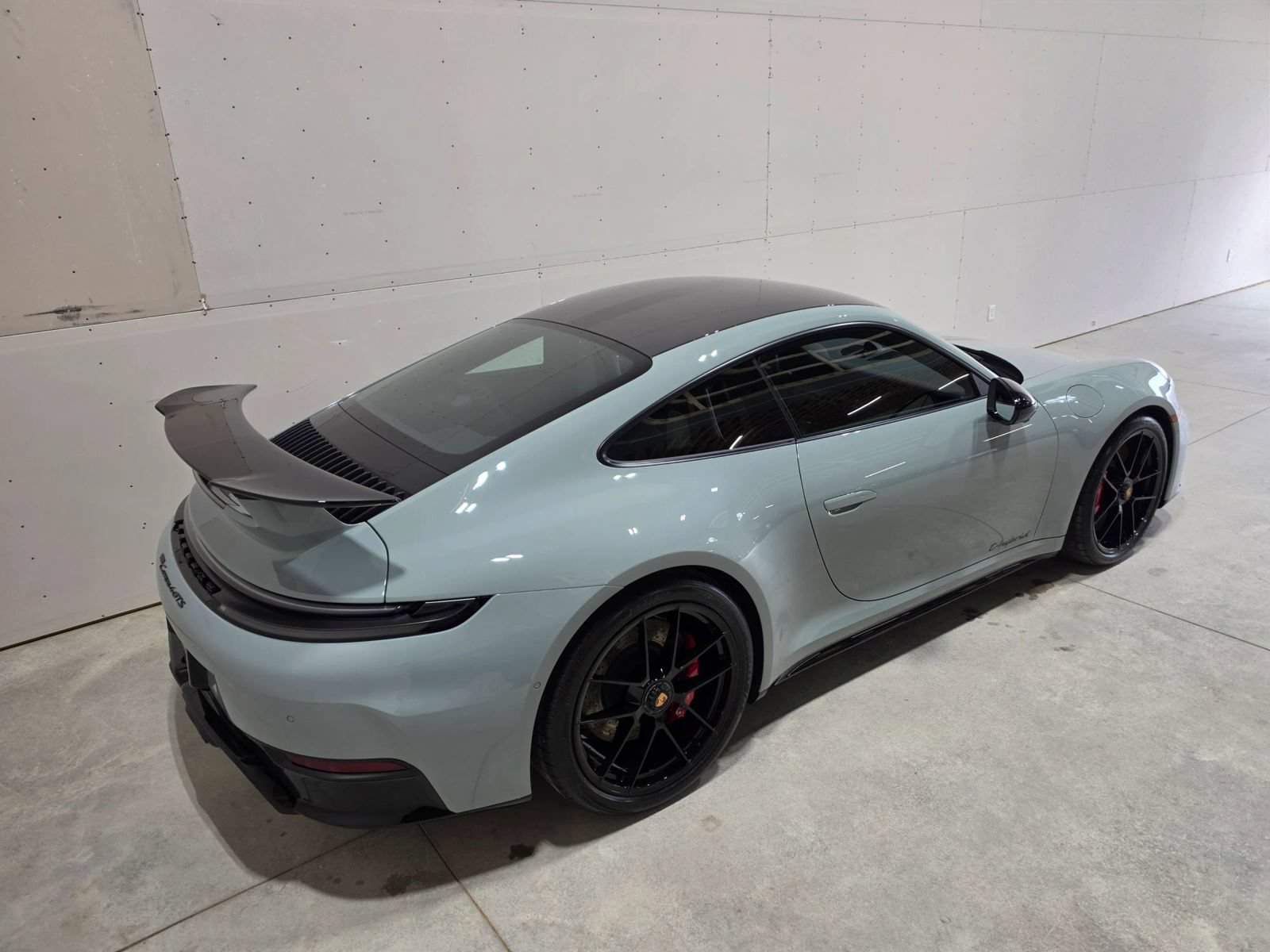 Used 2025 Porsche 911 Carrera 4 GTS AWD/4WD image 48