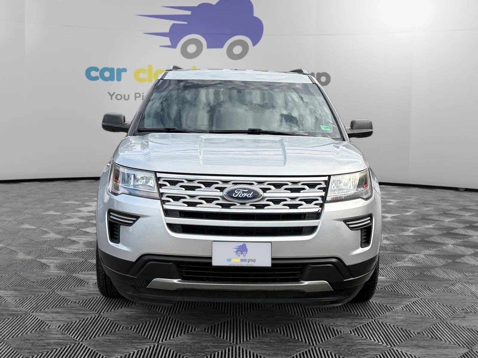 Used 2019 Ford Explorer XLT image 8