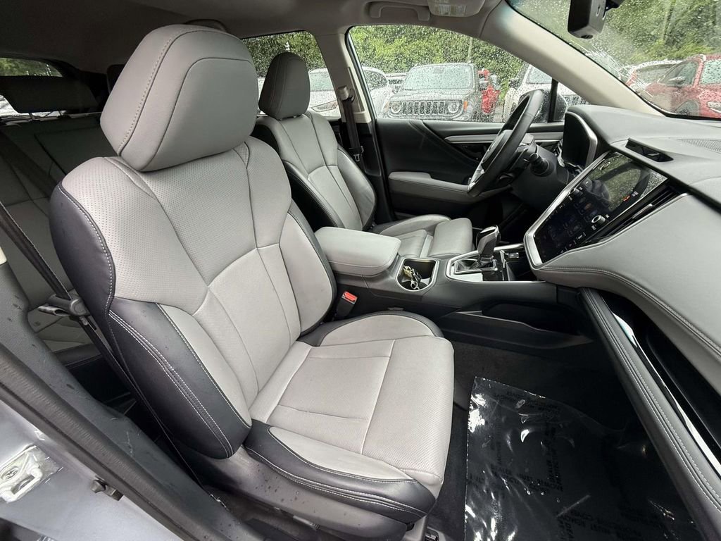 Used 2022 Subaru Outback Limited AWD/4WD image 8